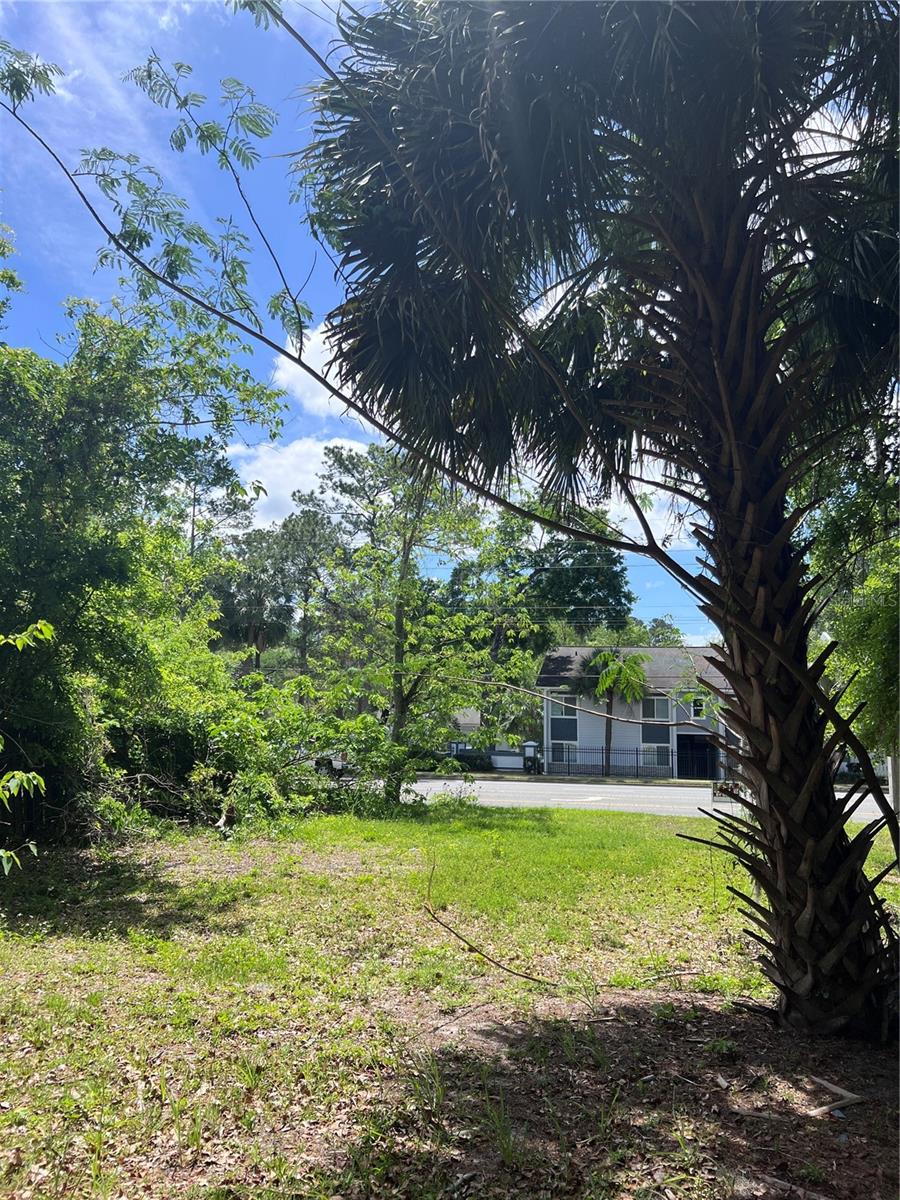 1110 Nw 39th Ave Property Photo 3