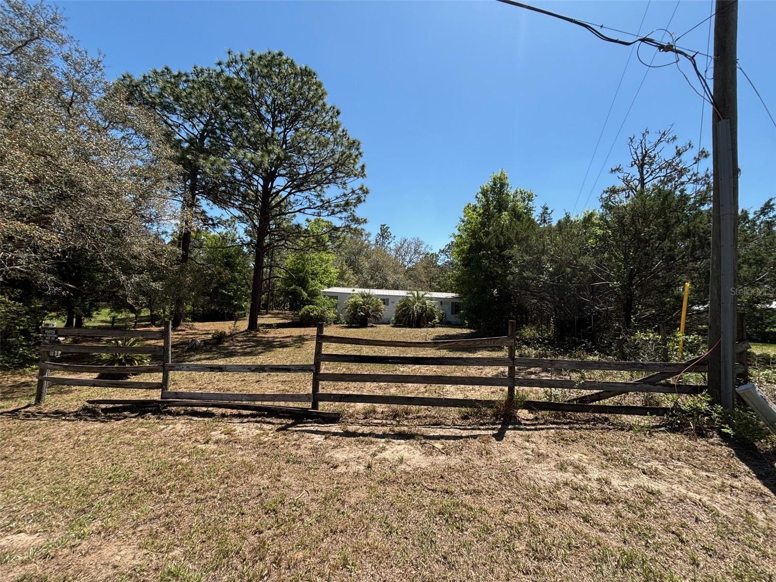 115 Country Living Cir Property Photo