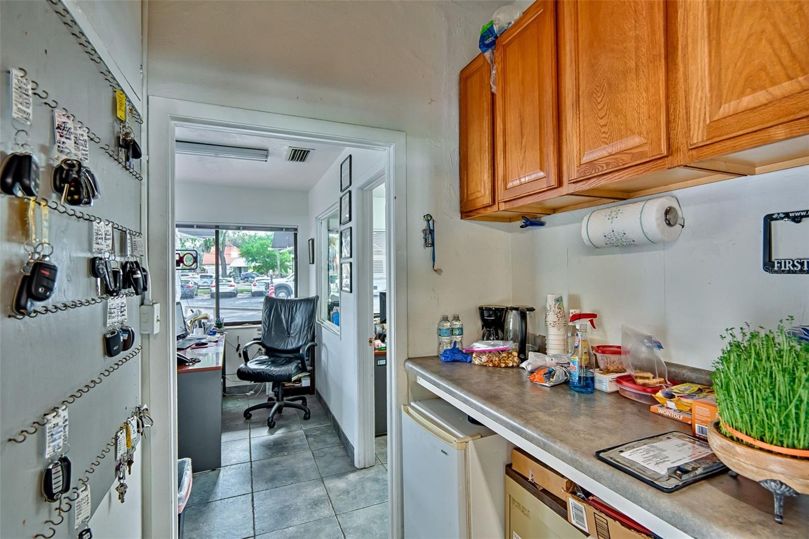 638 N Main St Property Photo 8