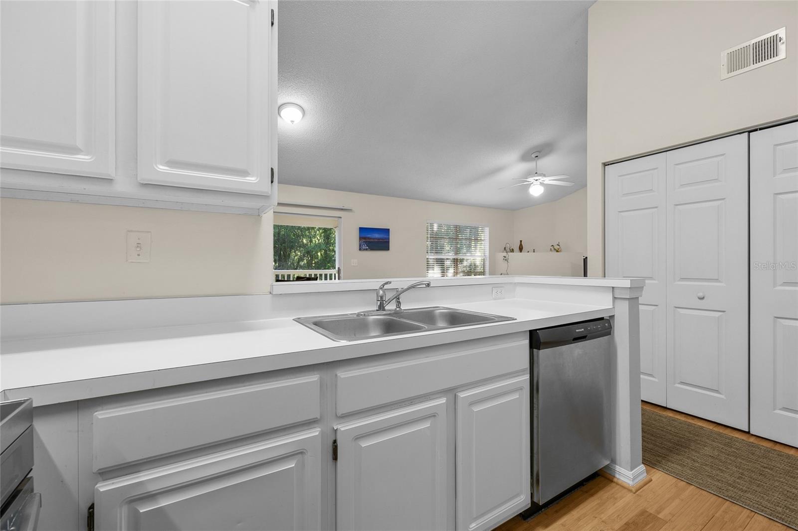 10000 Sw 52nd Ave #77 Property Photo 11