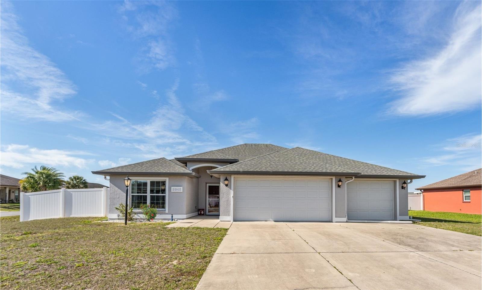 9945 Sw 55th Avenue Rd Property Photo