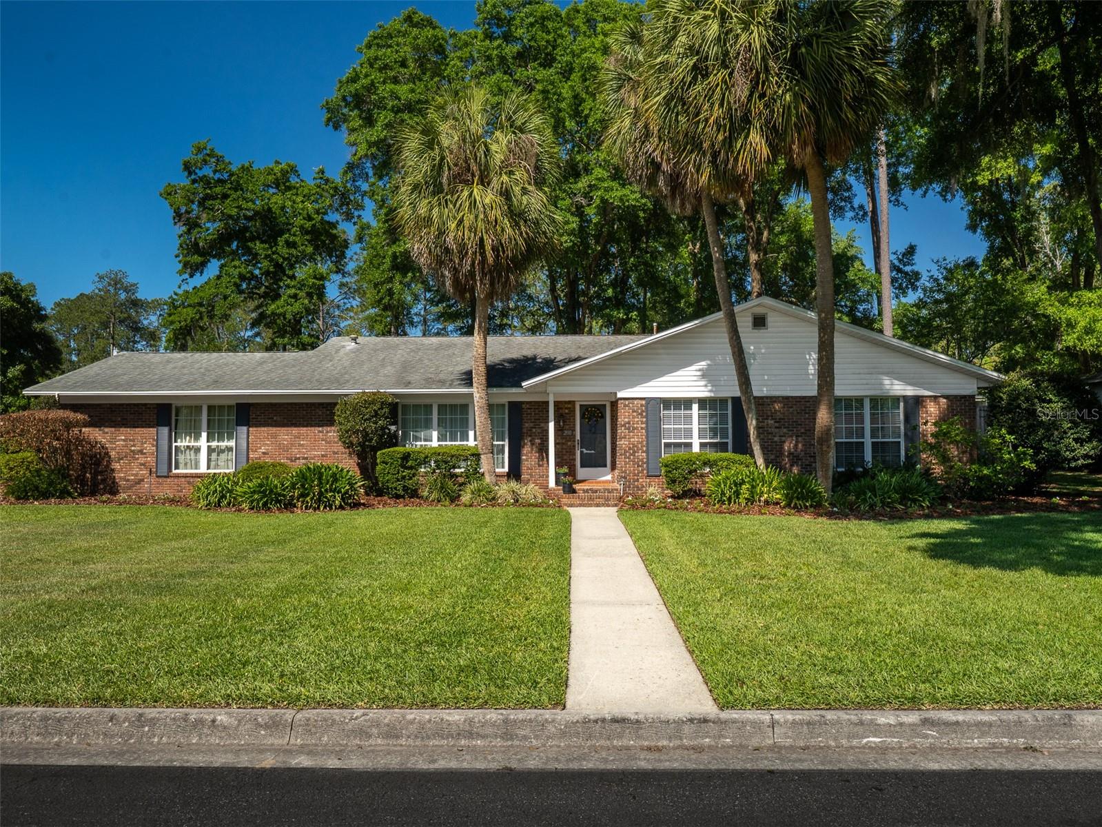 2110 Nw 20th Ter Property Photo