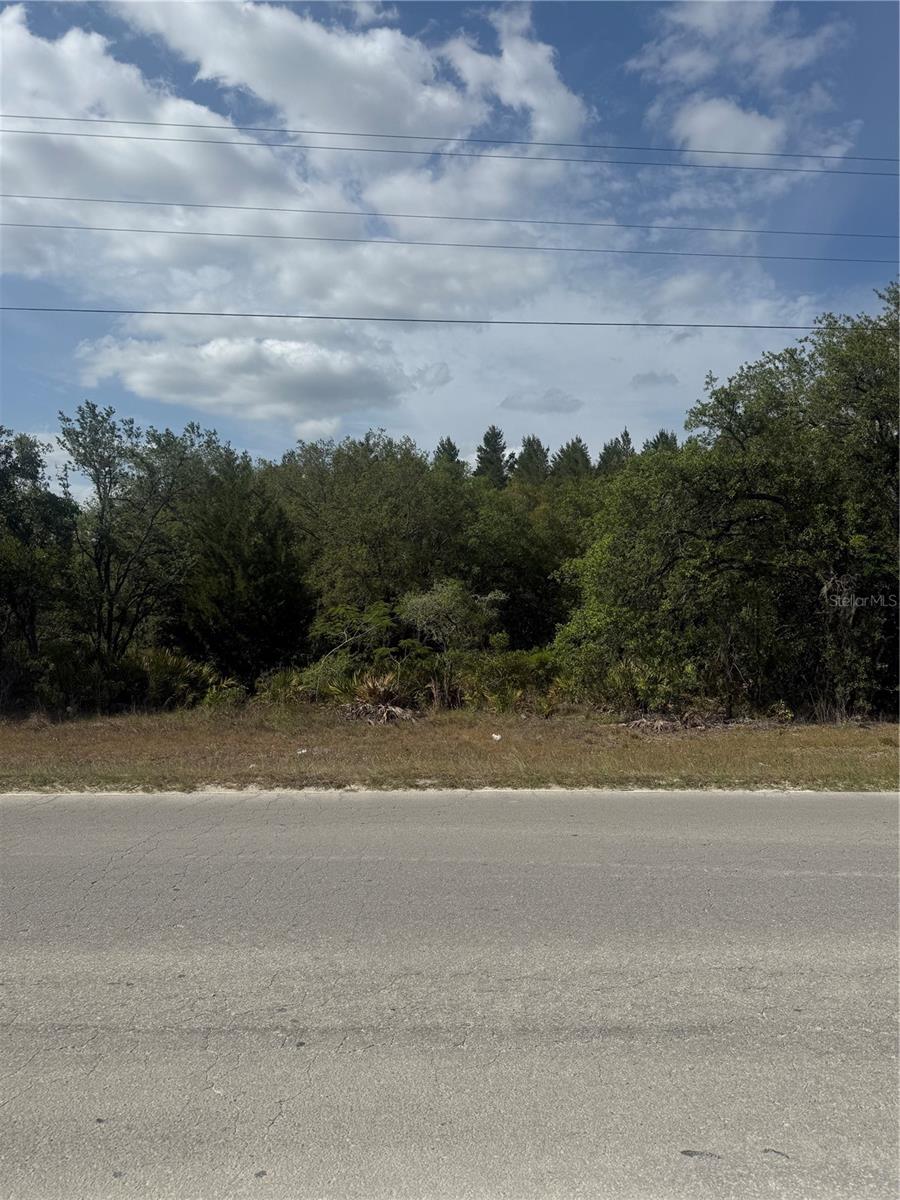 69th Ln Property Photo