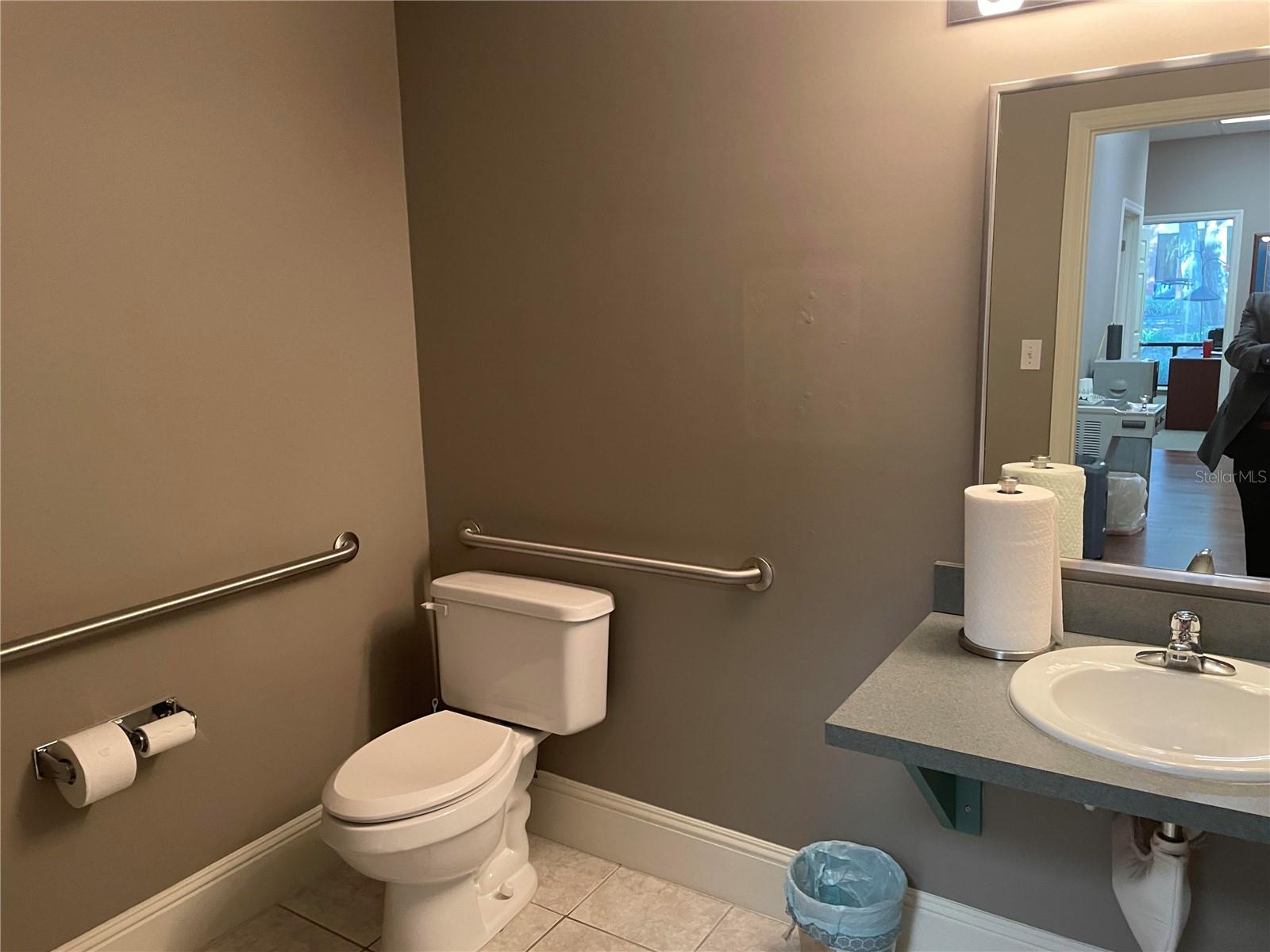 2750 Nw 43rd St #101 Property Photo 14