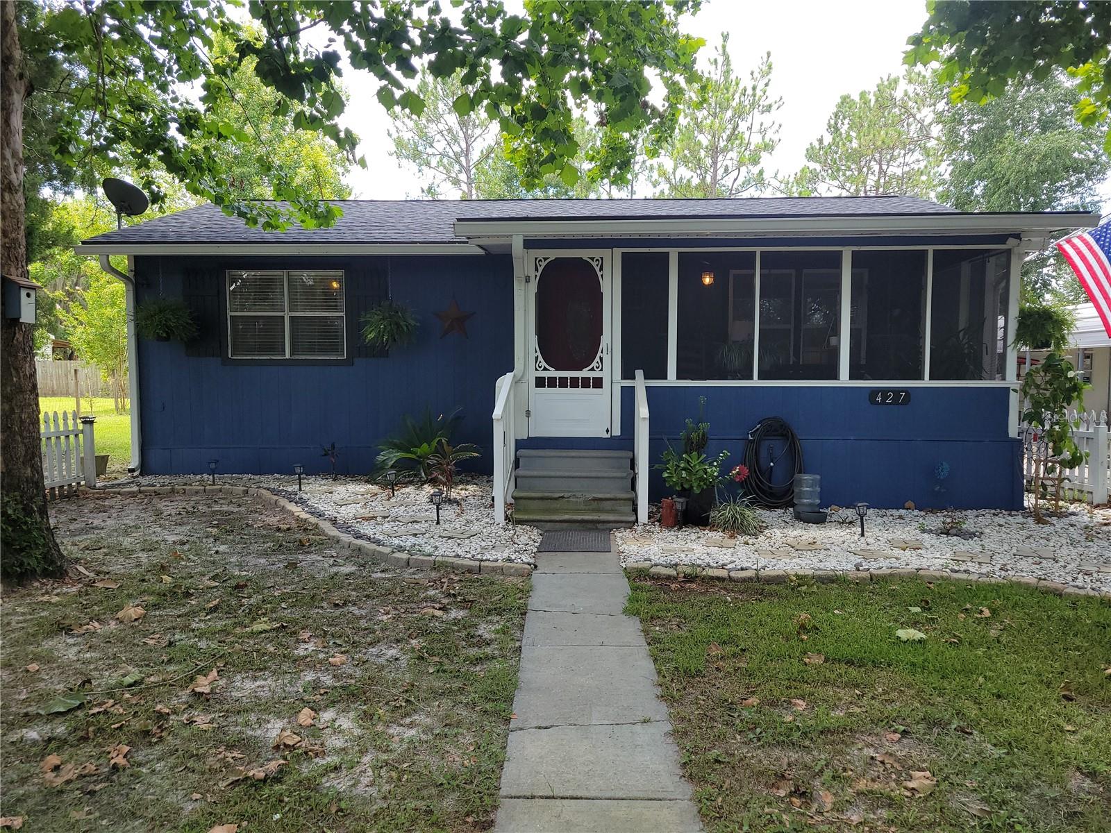 427 E Bannerville Rd Property Photo