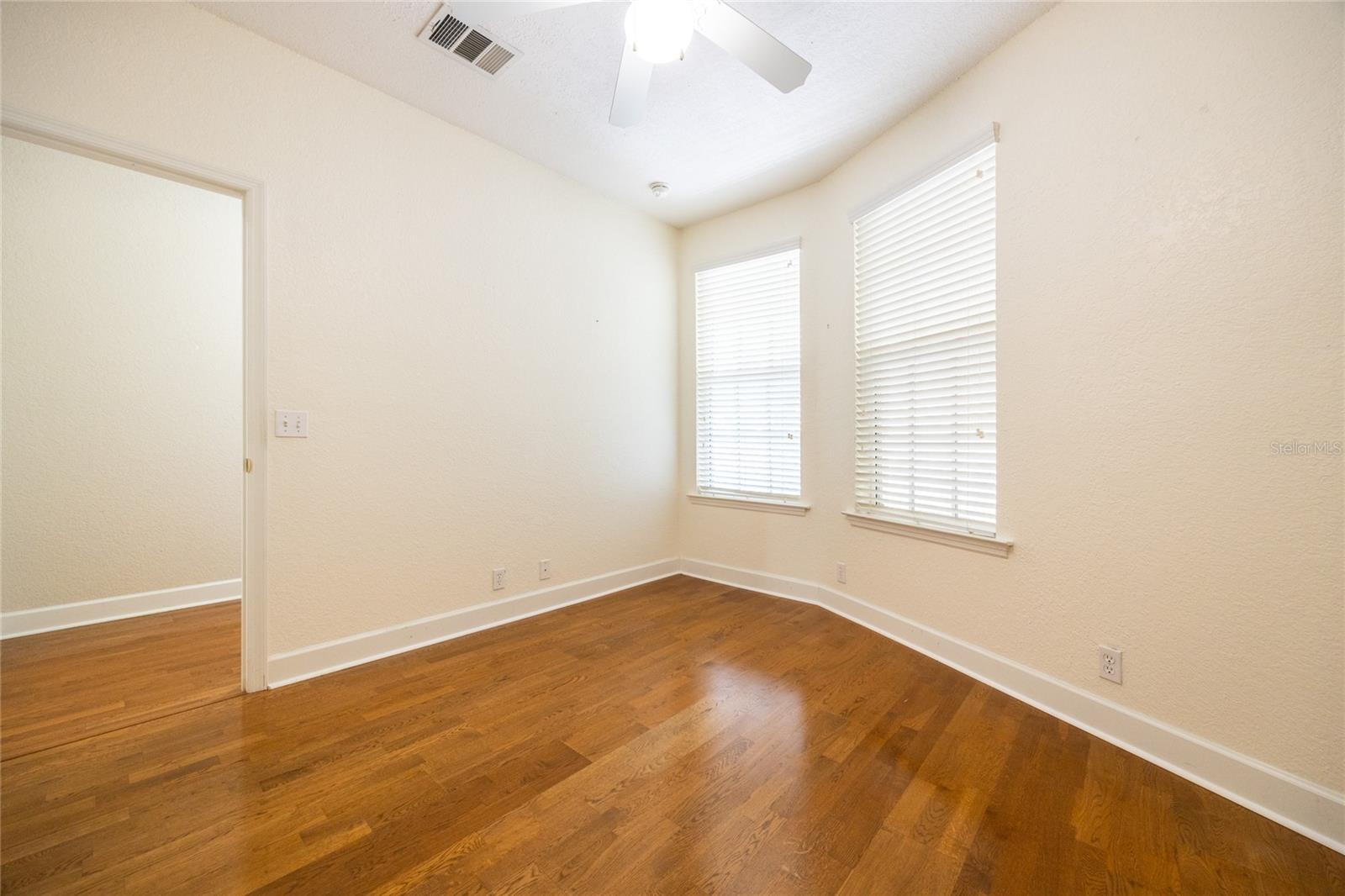 4715 Sw 91st Dr #302 Property Photo 6