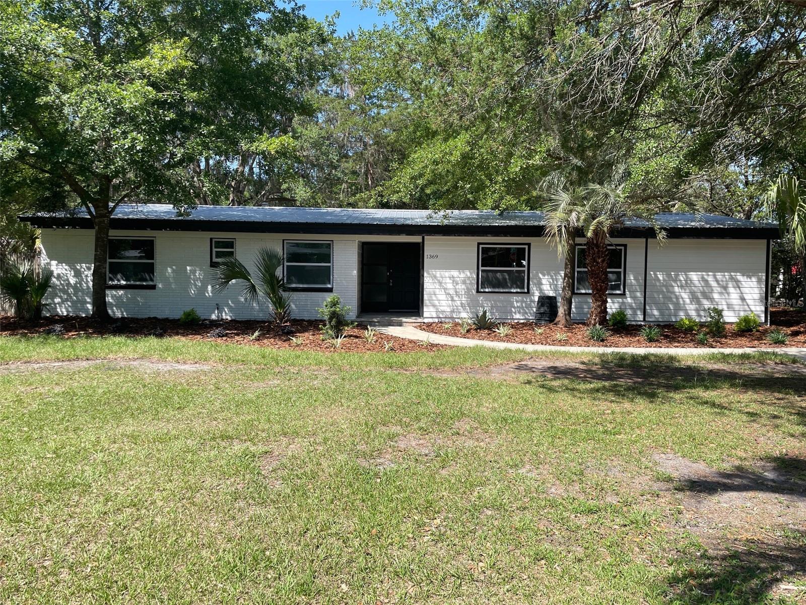 1369 Ne 31st Pl Property Photo 1