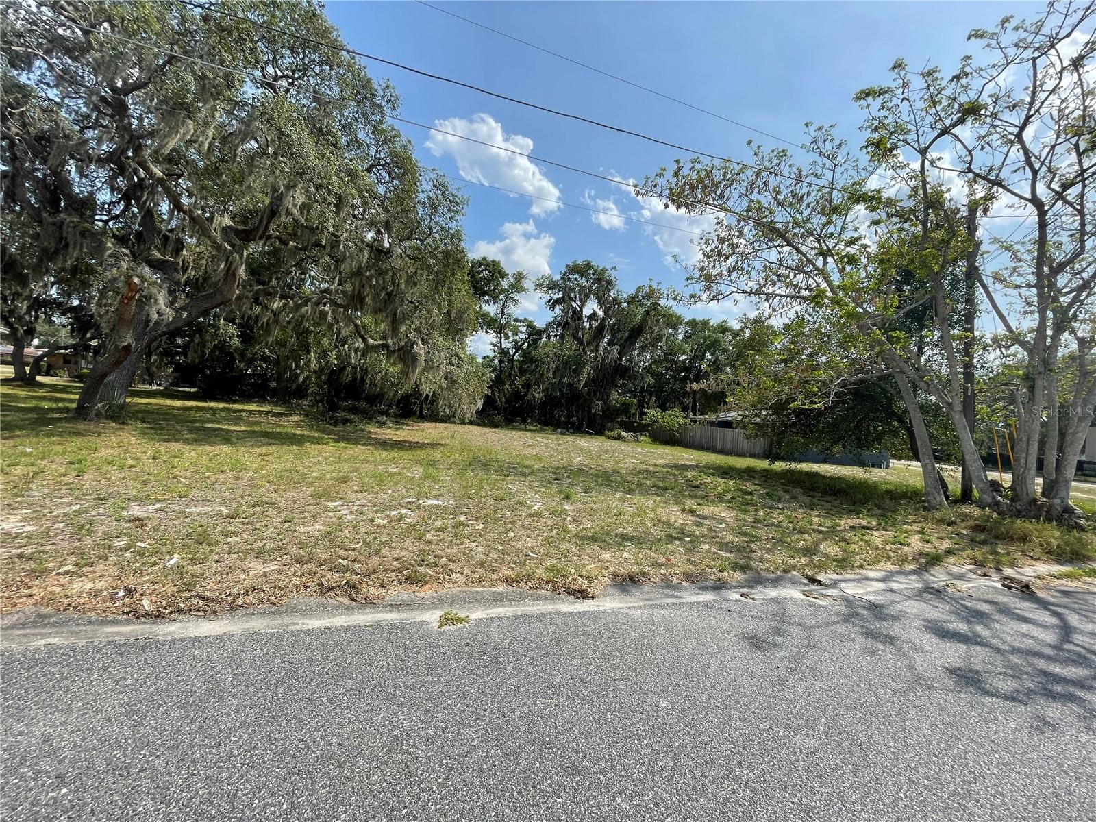 W Herrick Ave Property Photo 1