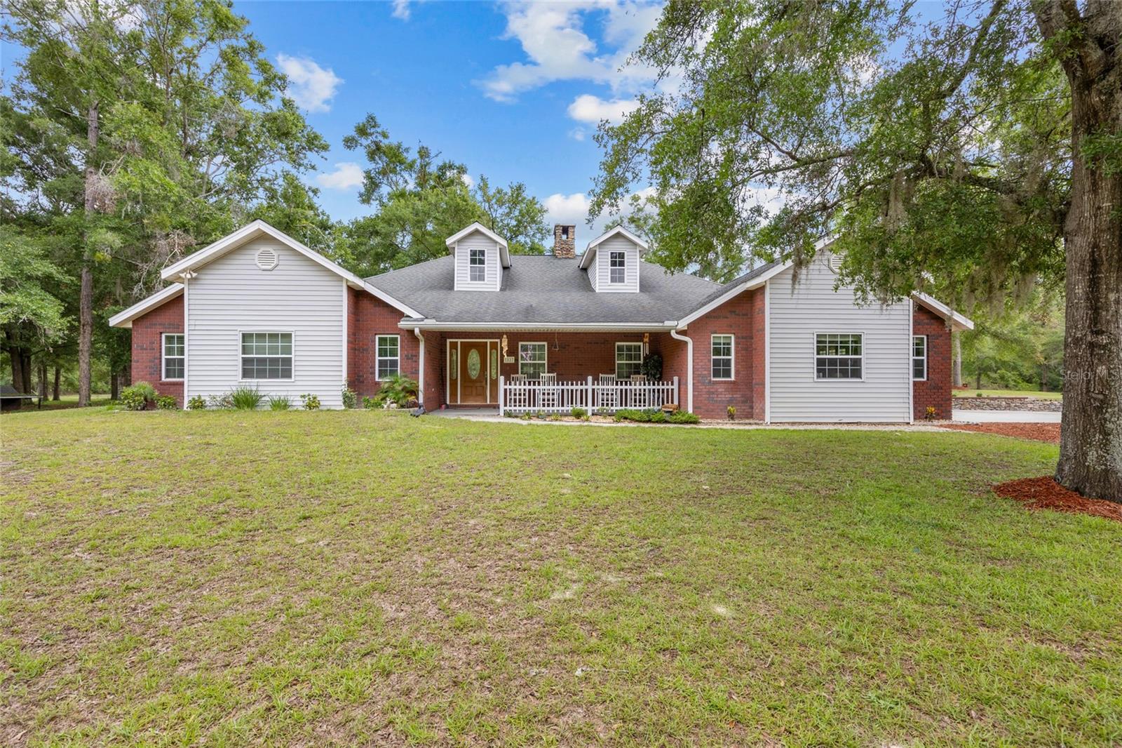 1827 Sw Shiloh St Property Photo 1
