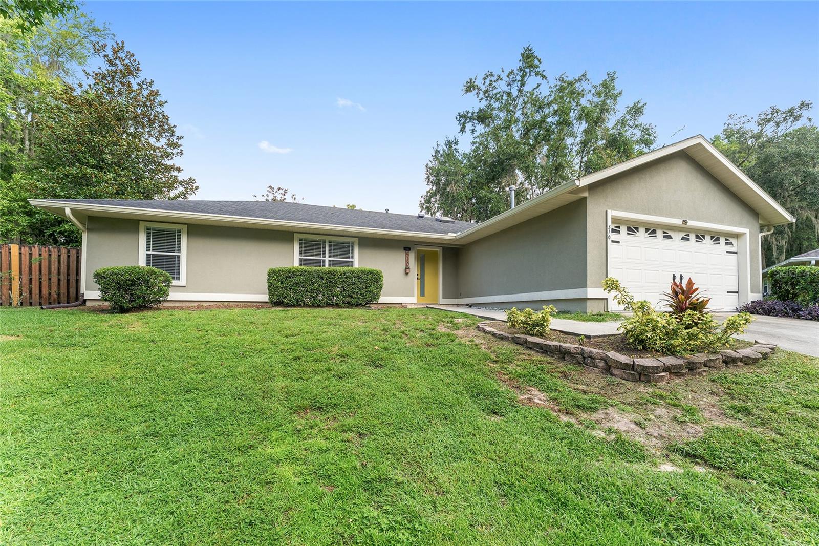 510 Nw 96th Way Property Photo 1