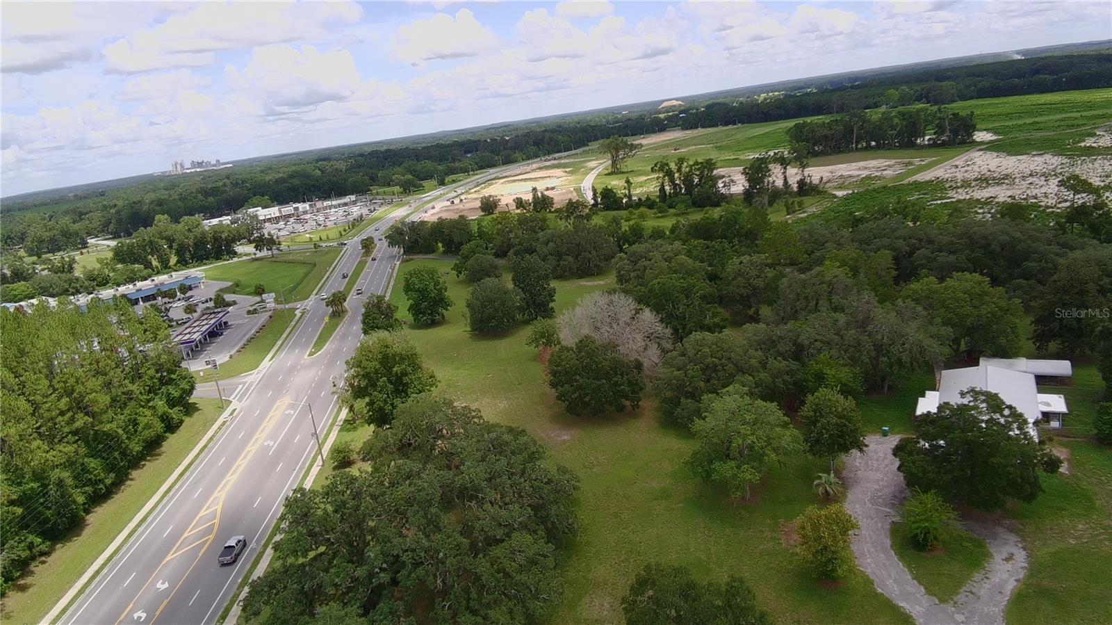 24206 Doc Karelas Dr Property Photo 5