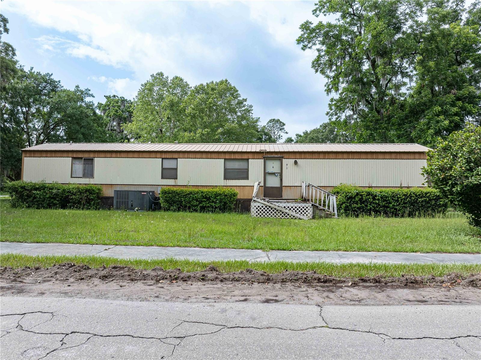 438 Sw Dortch St Property Photo 1