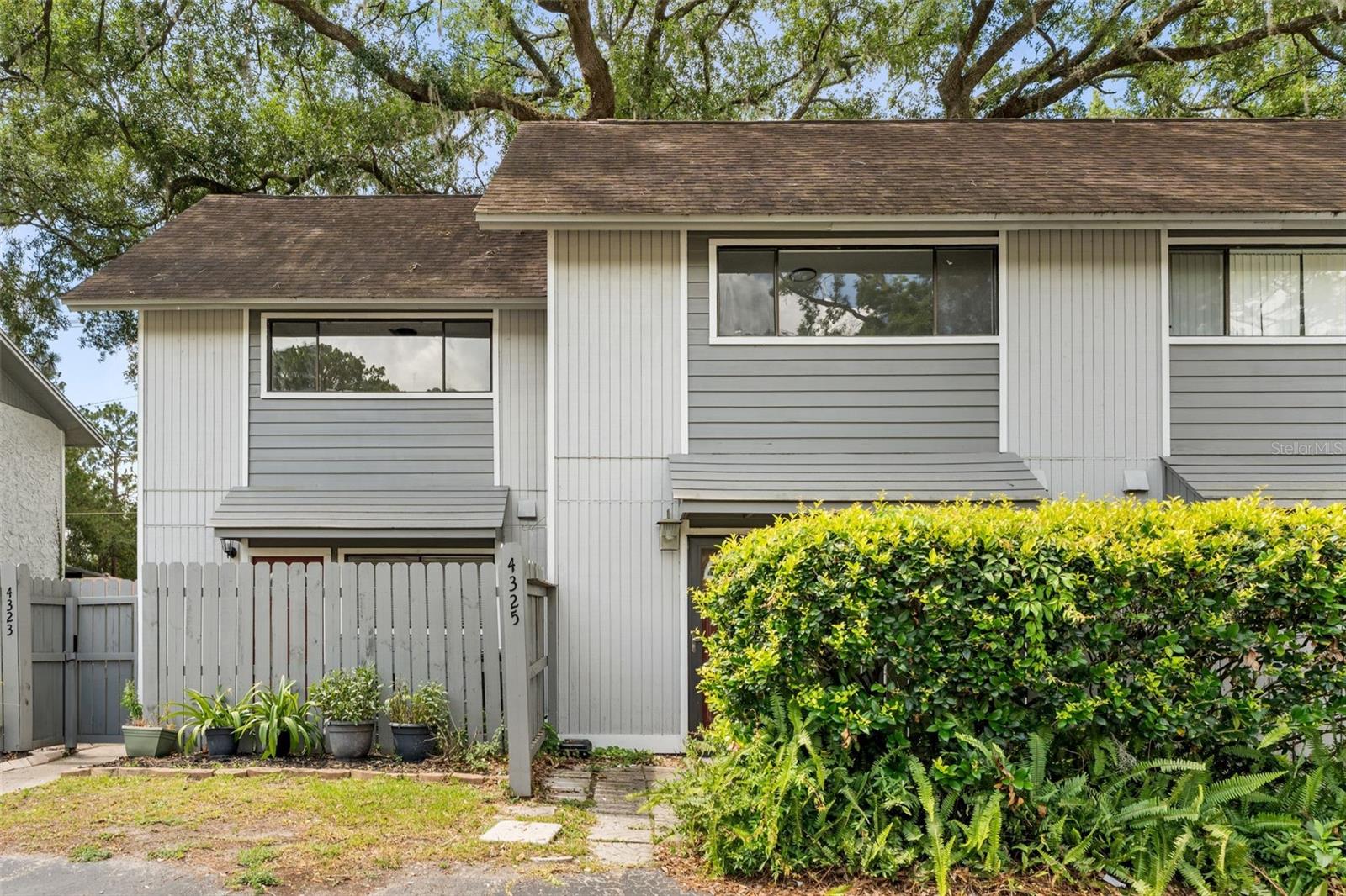 4325 NW 41ST PL #6 Property Photo 1