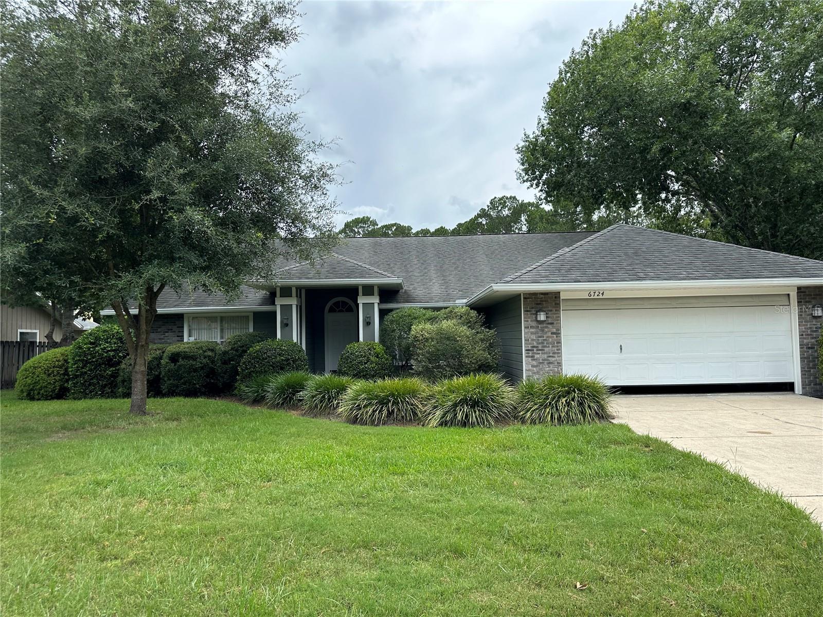 6724 Nw 34th Dr Property Photo 1