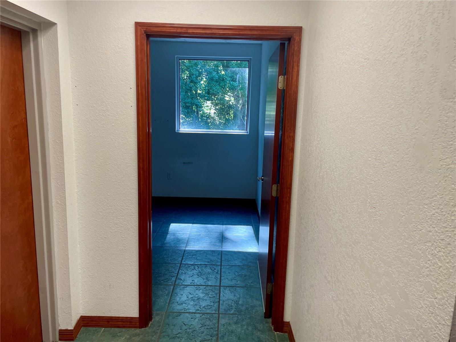 4741 Nw 8th Ave #suite C Property Photo 8