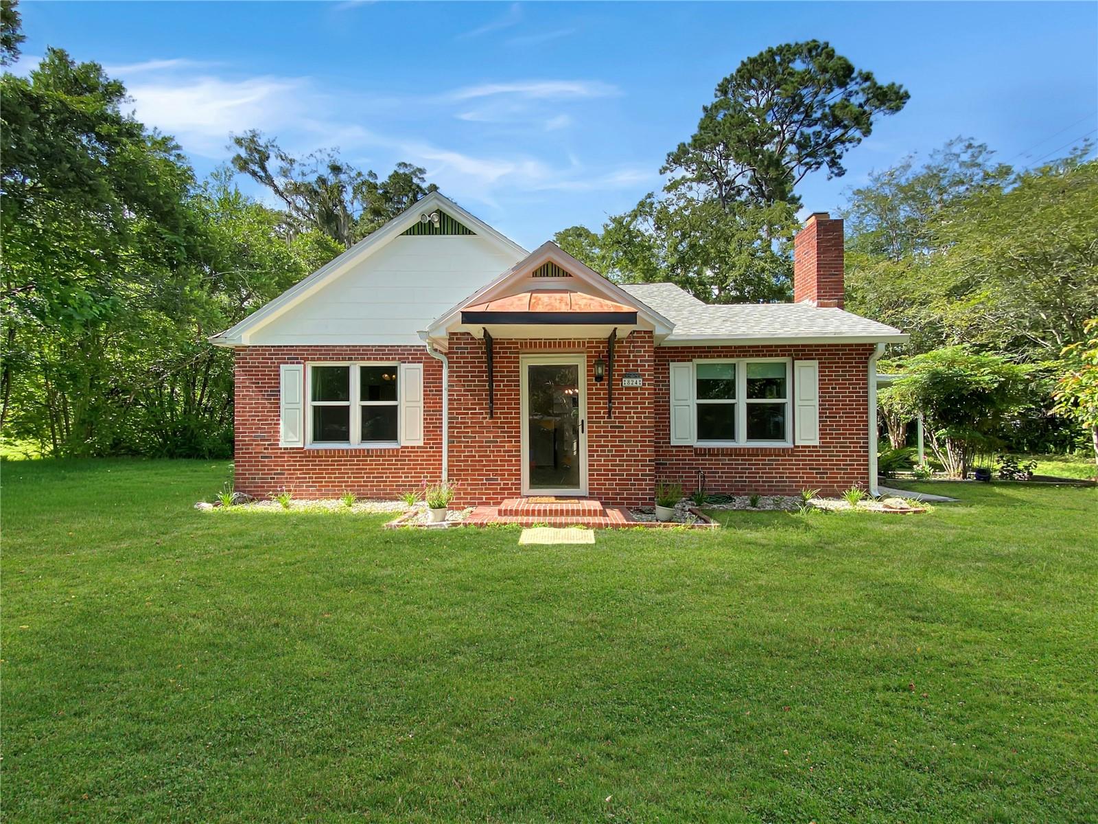 824 Ne 9th Ave Property Photo 1