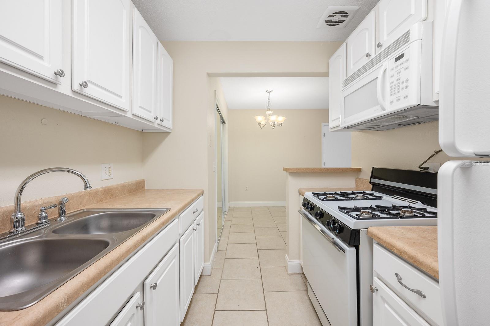1700 Sw 16th Ct #l26 Property Photo 8