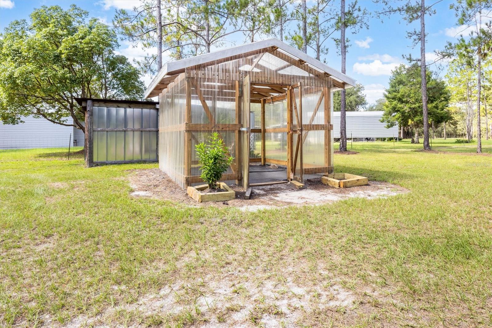 17925 Se 49th Pl Property Photo 3