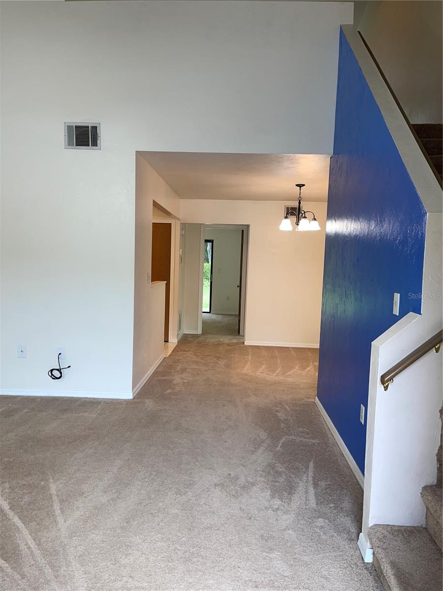 3504 Nw 37th Ave Property Photo 4