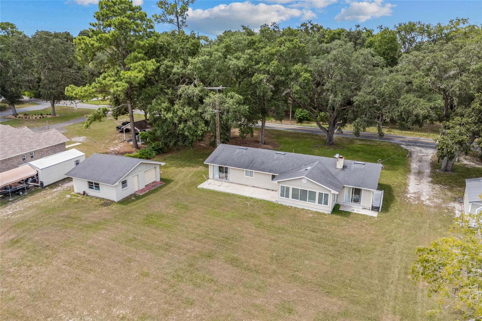 6417 Baker Rd Property Photo 3