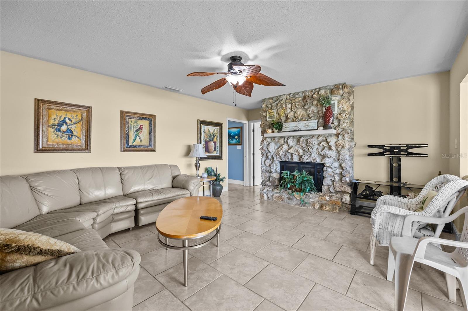 6417 Baker Rd Property Photo 8