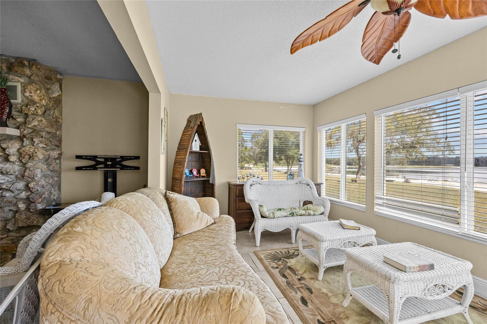 6417 Baker Rd Property Photo 10