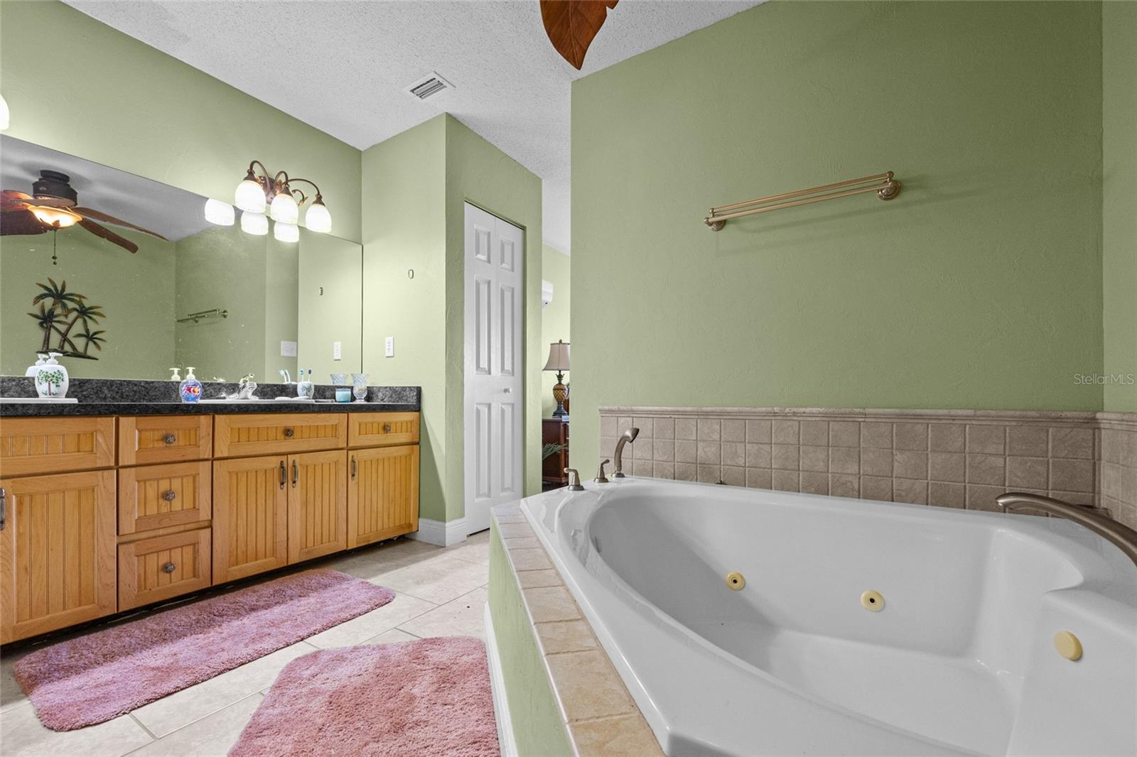 6417 Baker Rd Property Photo 14