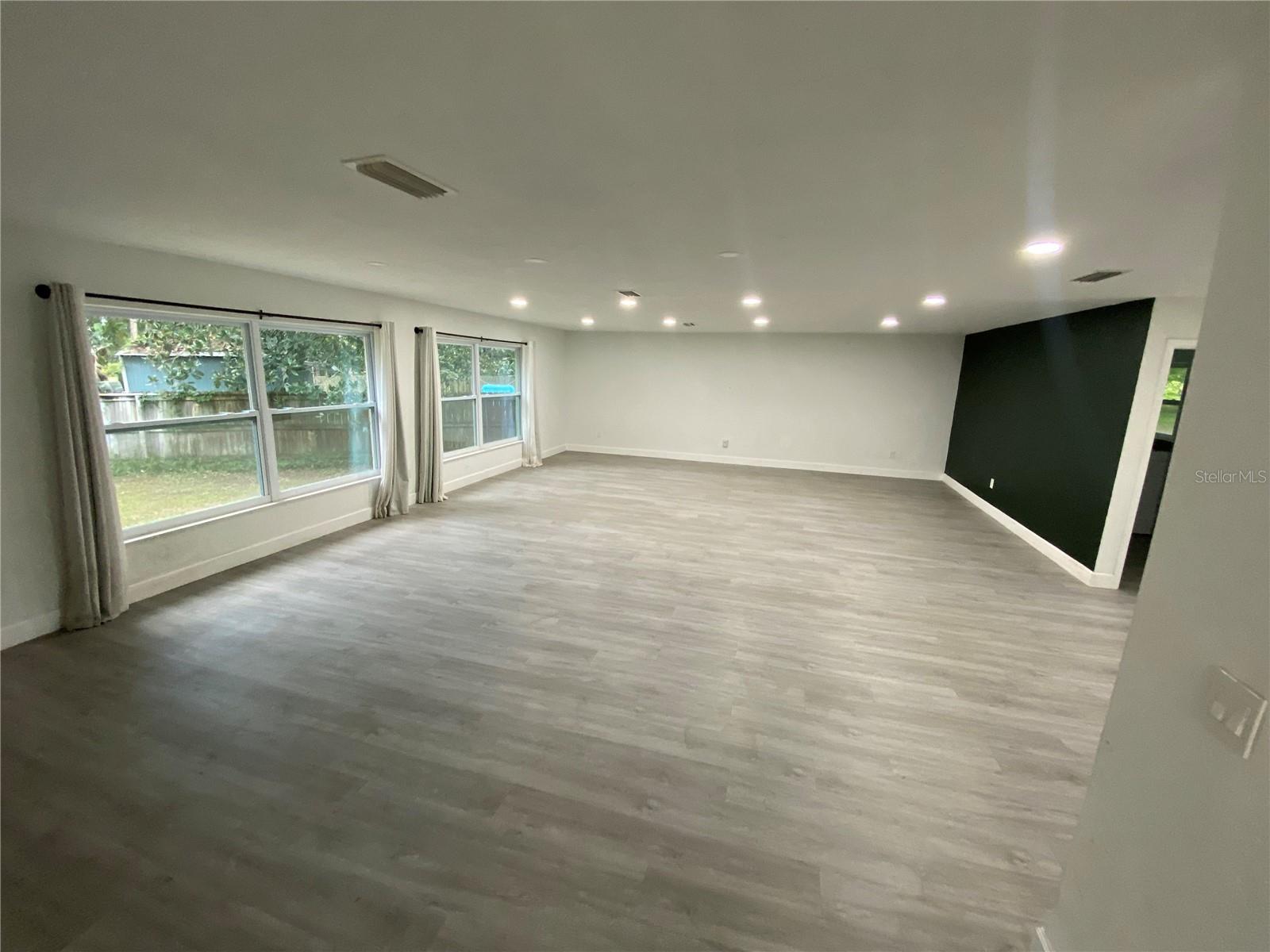 6898 Cr 214 Property Photo 2