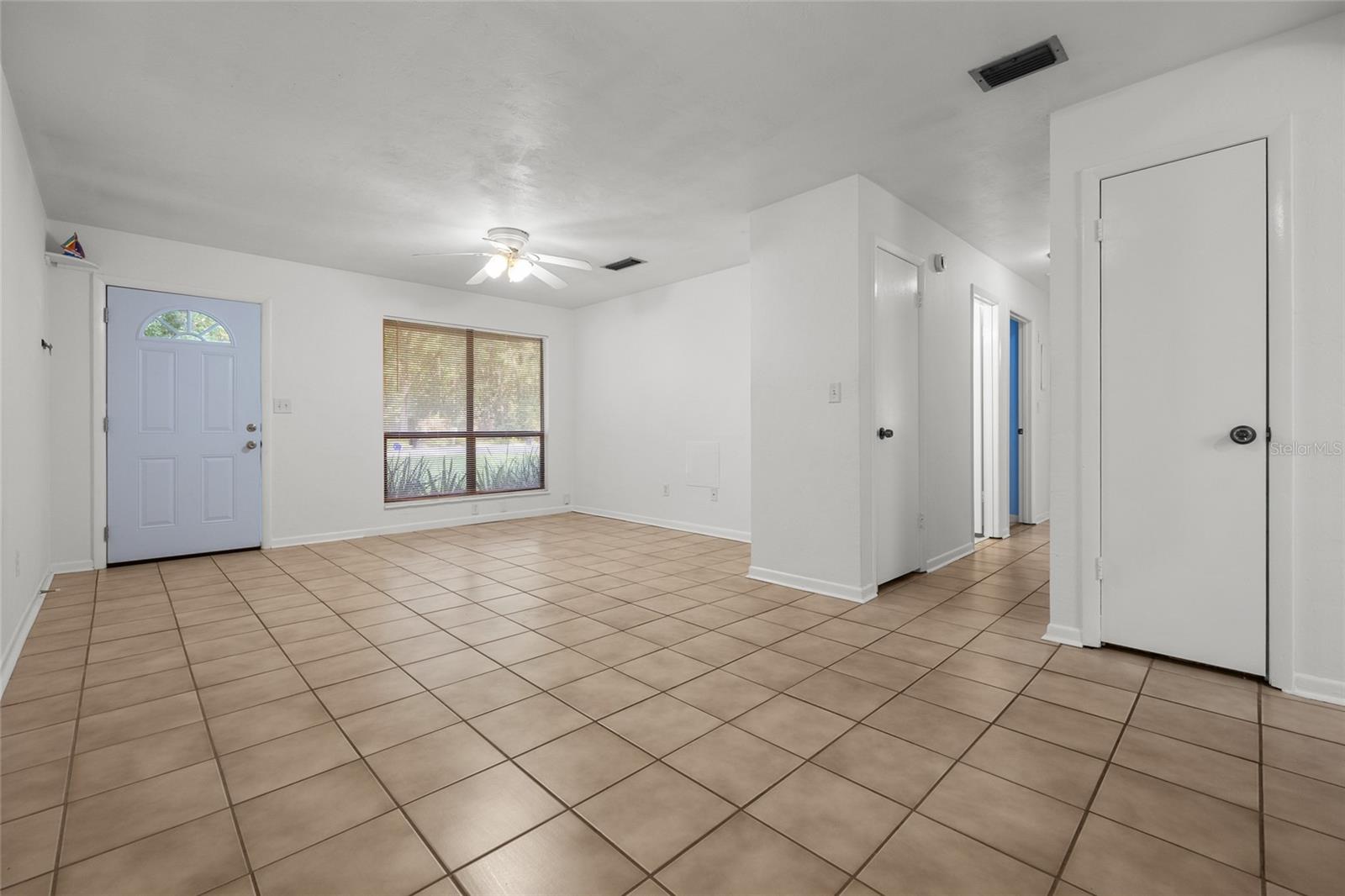 4219 Nw 30th Ter Property Photo 3