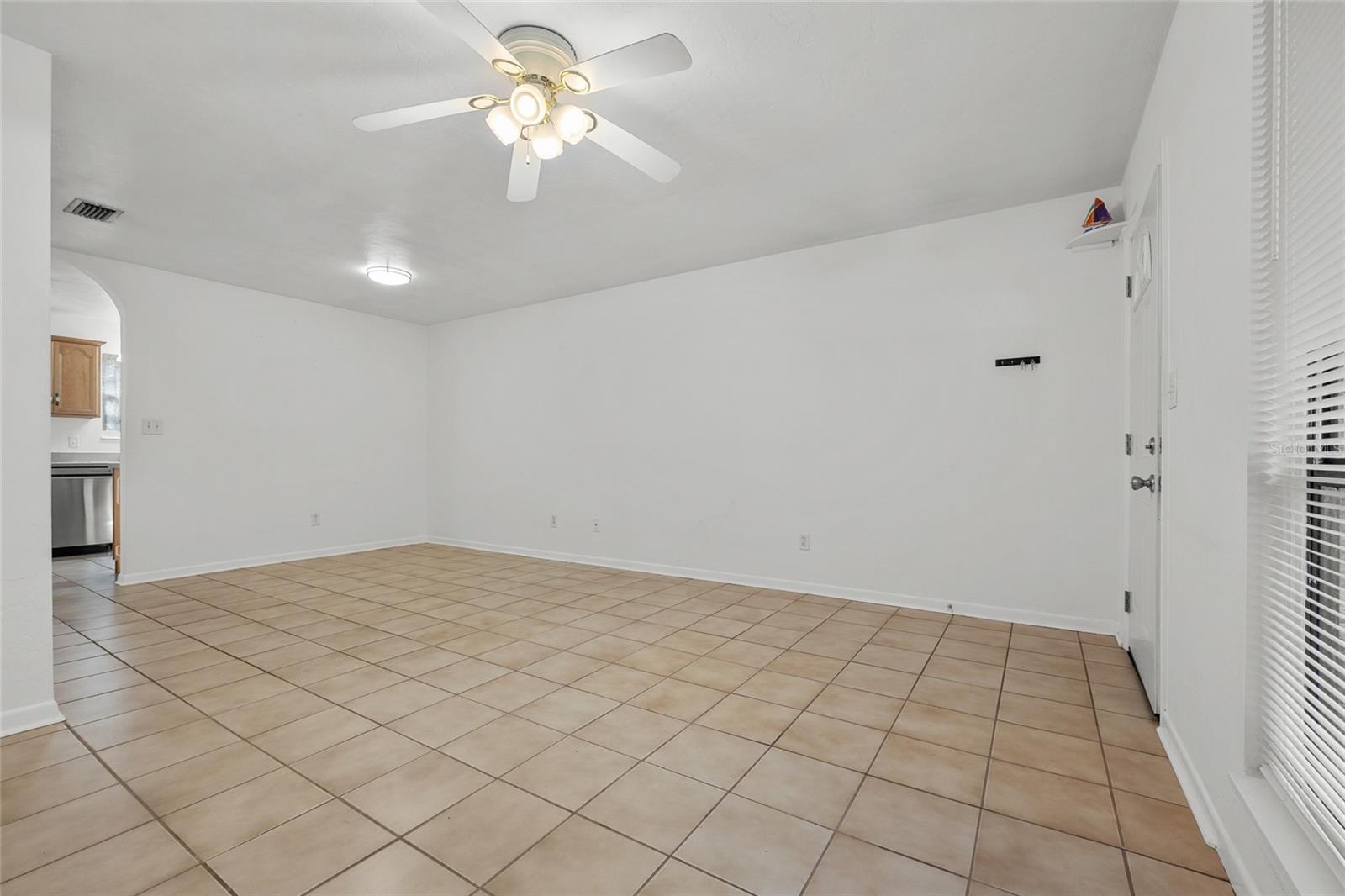 4219 Nw 30th Ter Property Photo 4