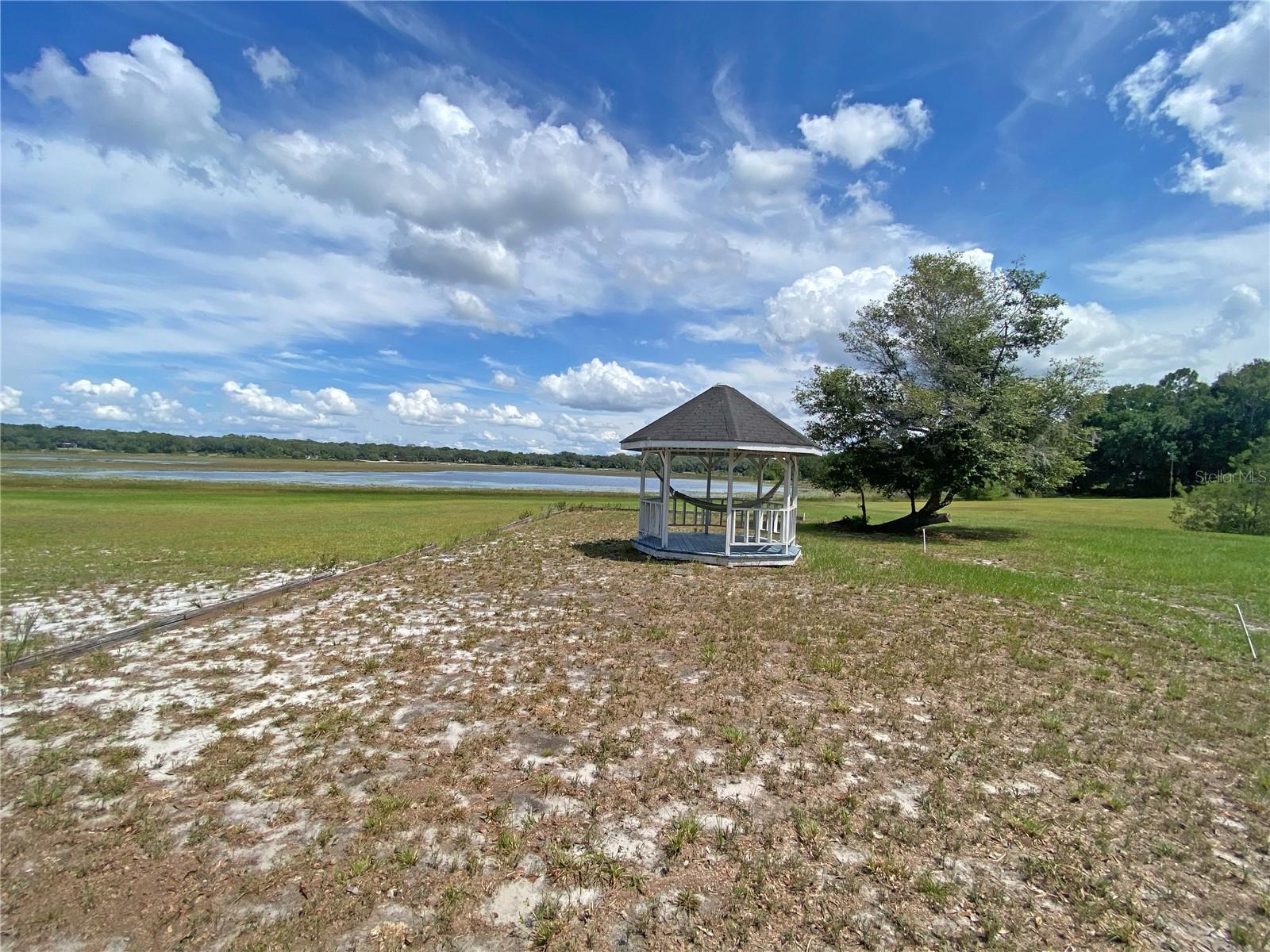 148 Swan Lake Dr Property Photo 1