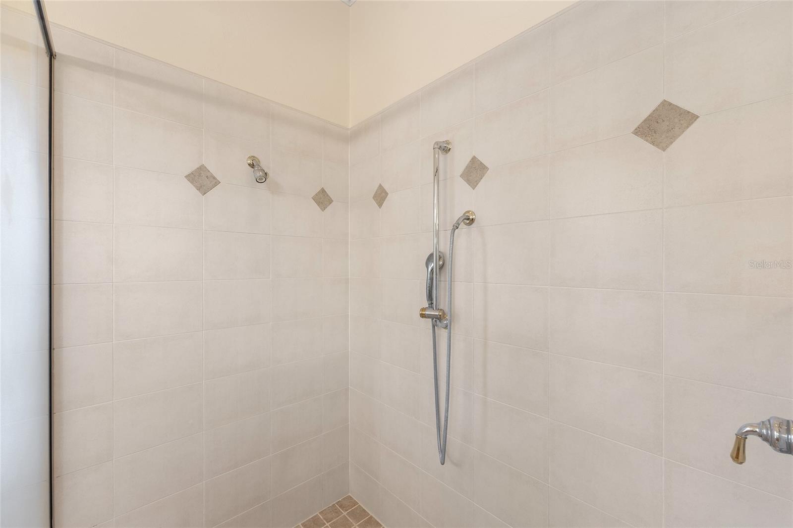 5604 Nw 52nd Ave Property Photo 30