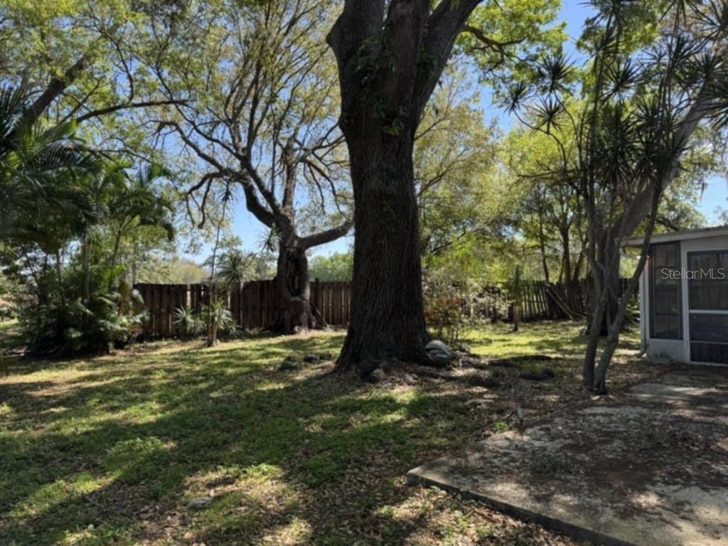 1727 Cypress Ct Property Photo 28
