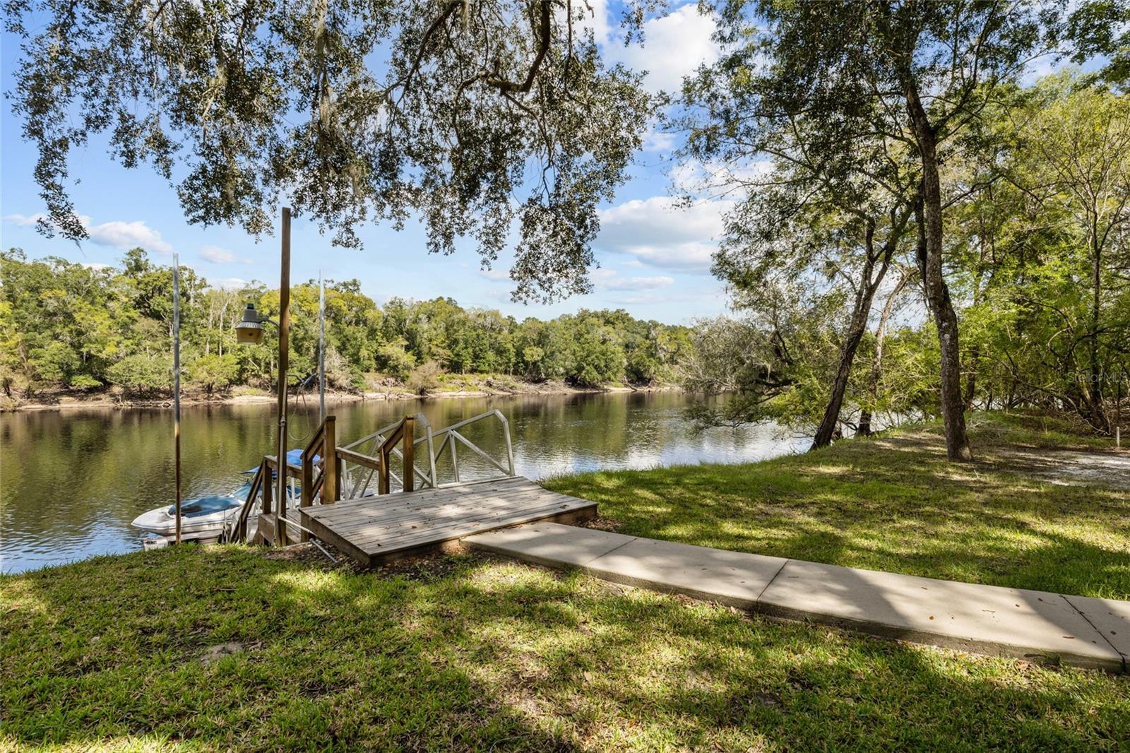 1069 Se Suwannee Trl Property Photo 42