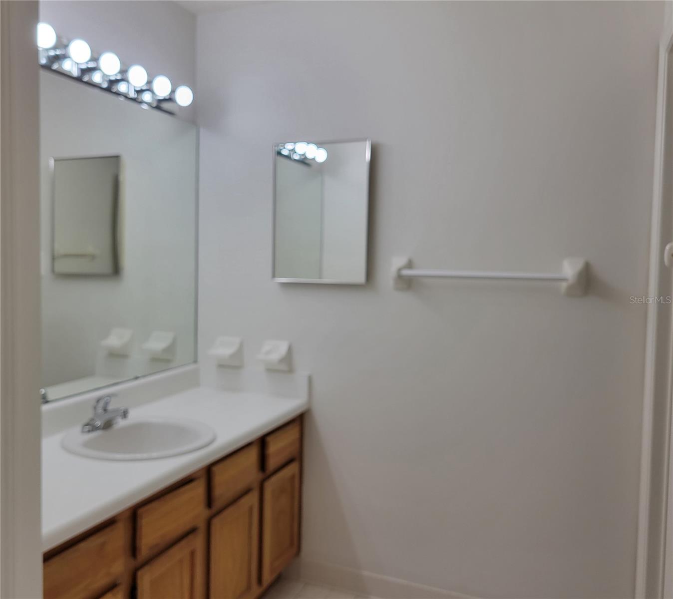 415 Nw 50th Blvd #415 Property Photo 39