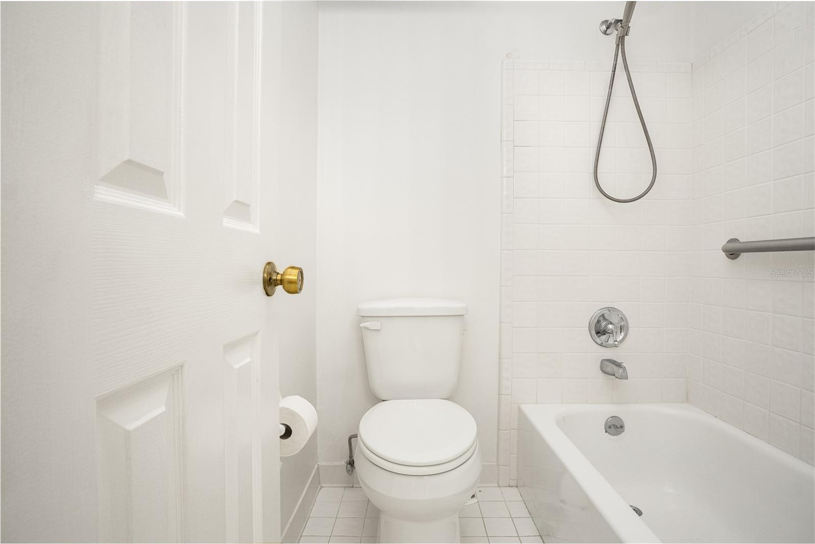 415 Nw 50th Blvd #415 Property Photo 41