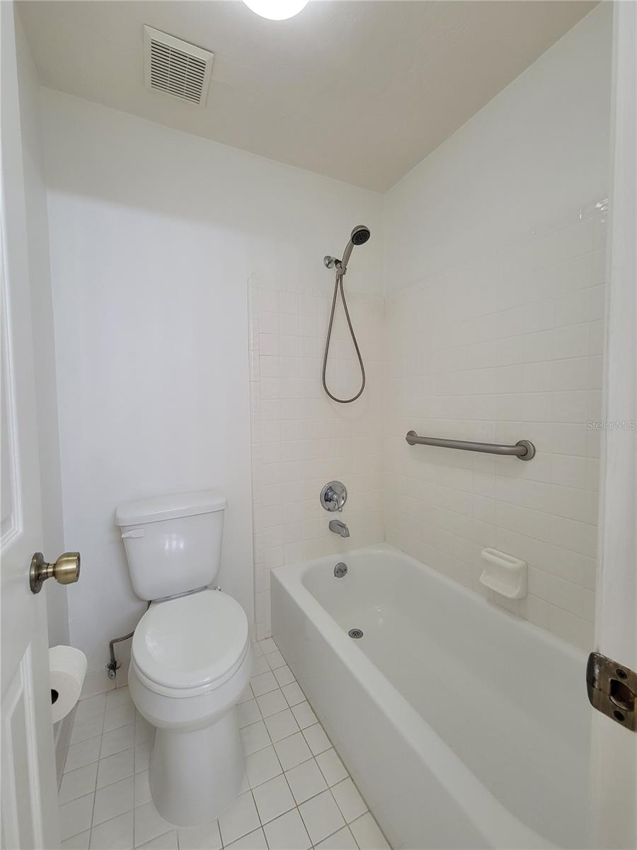 415 Nw 50th Blvd #415 Property Photo 42