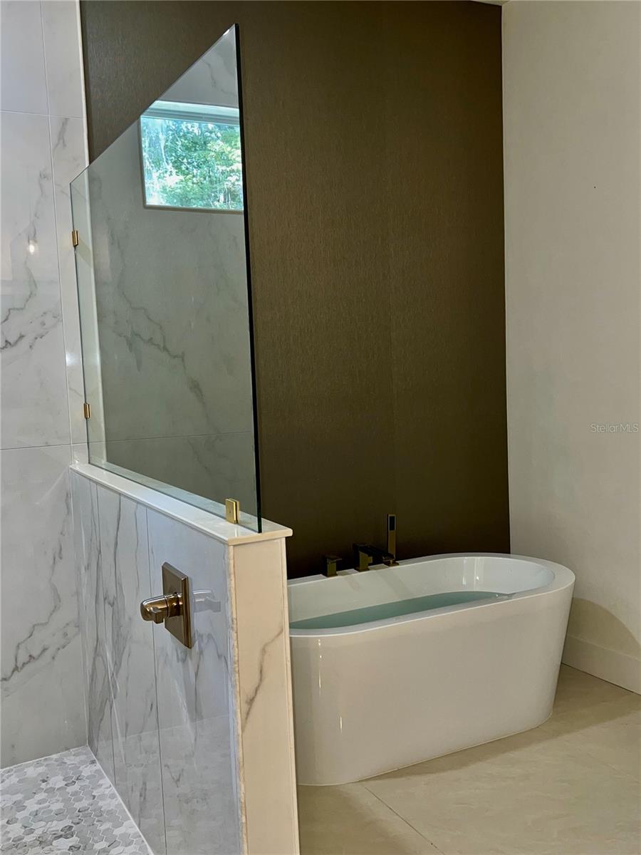 3189 Nw 135th Way Property Photo 5