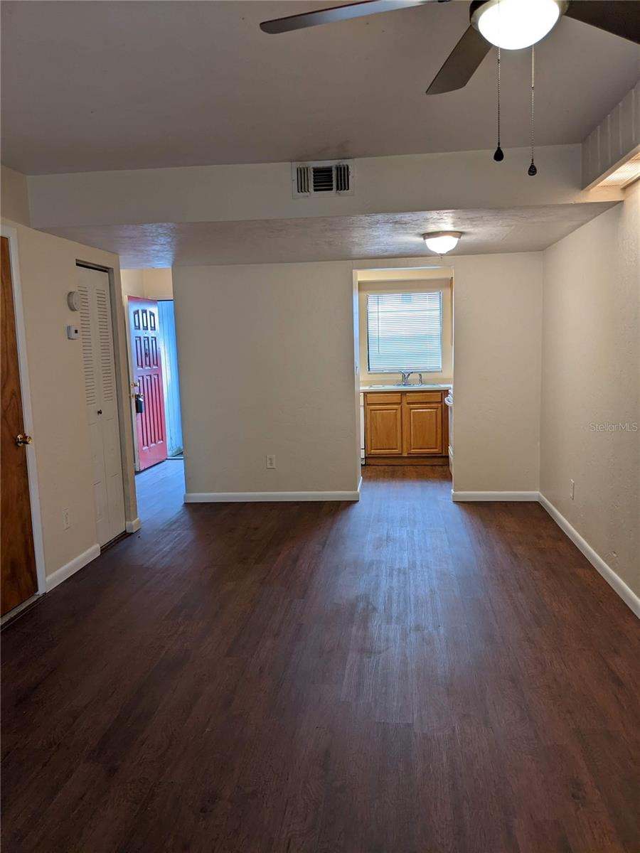4123 Sw 15th Pl #3 Property Photo 2