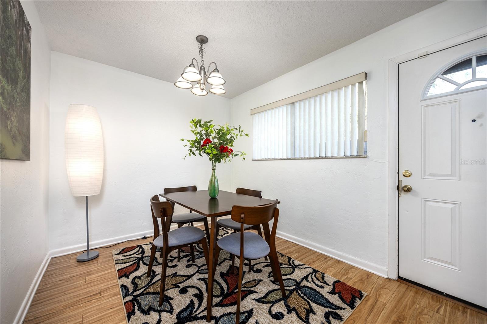 4413 Nw 41st Pl Property Photo 5