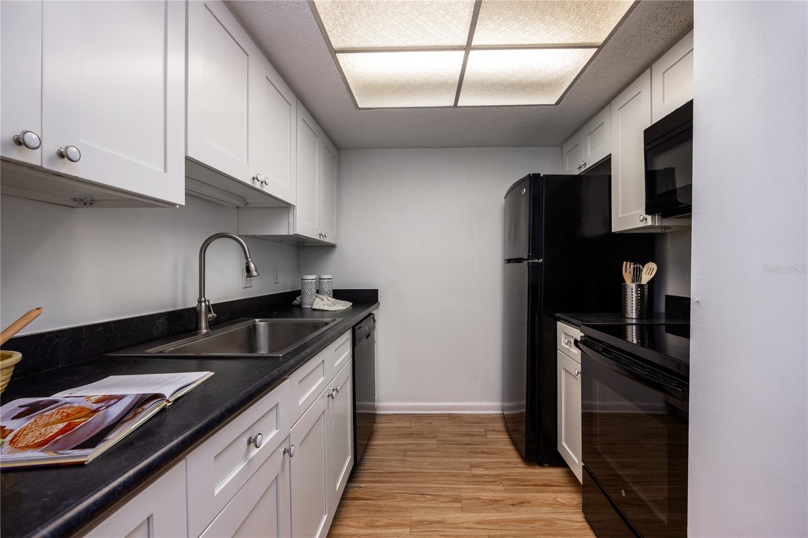 4413 Nw 41st Pl Property Photo 7