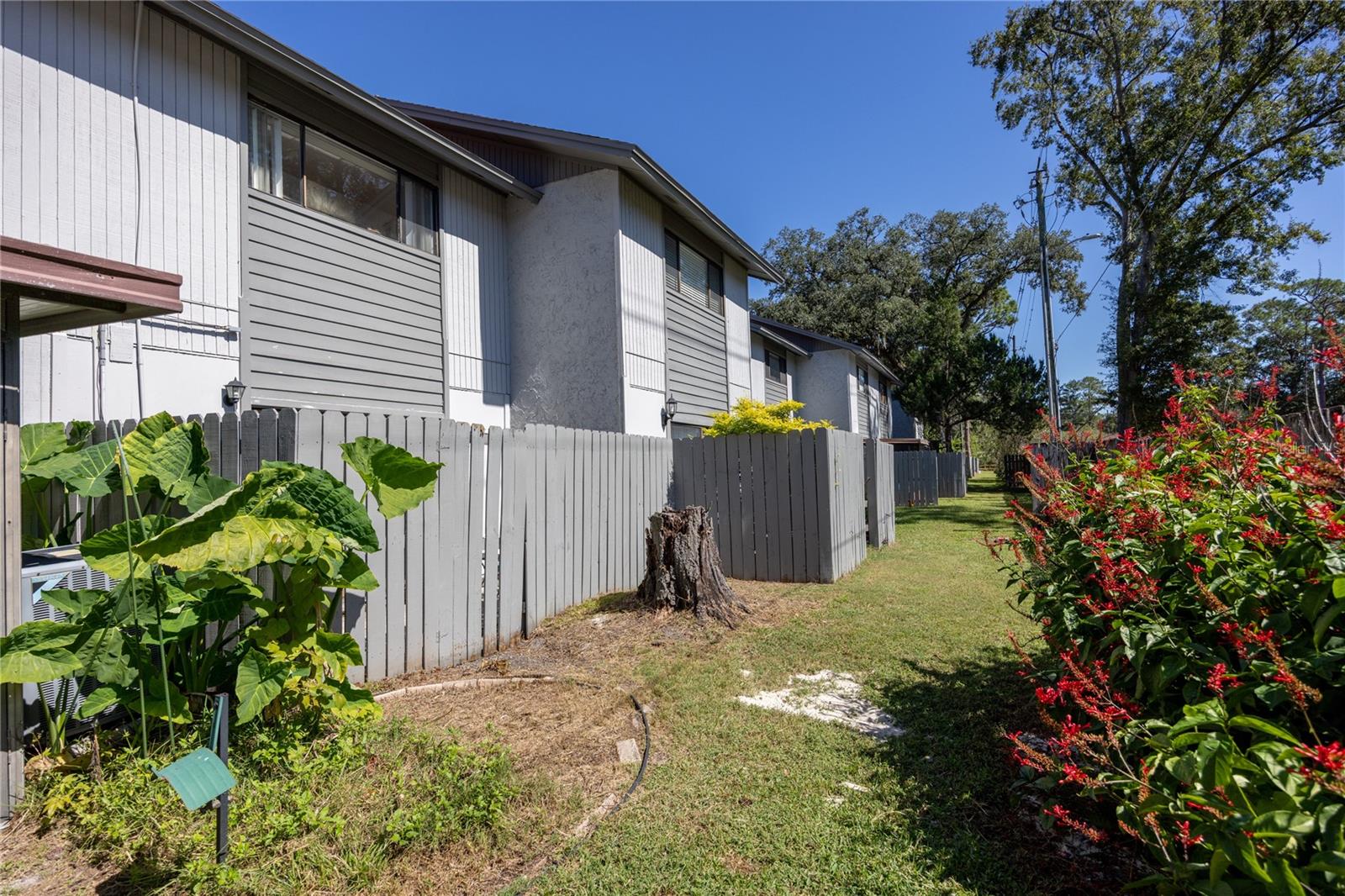 4413 Nw 41st Pl Property Photo 22