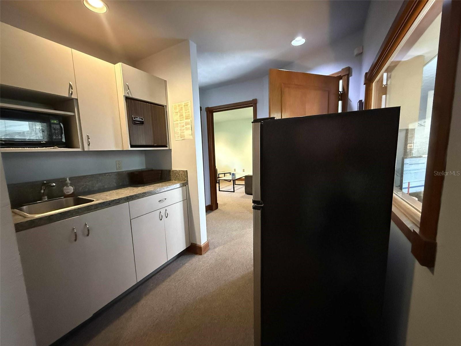 2833 Nw 41st St #140 Room C Property Photo 6