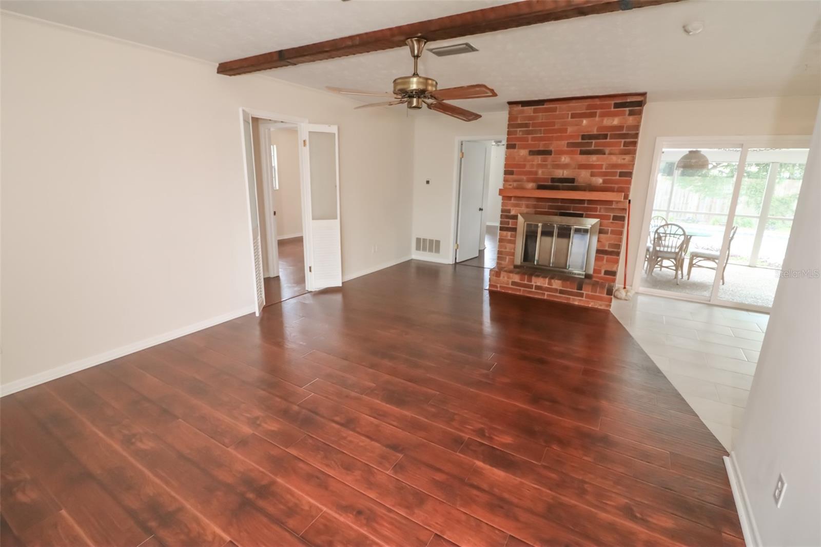 3442 Red Oak Cir E Property Photo 9