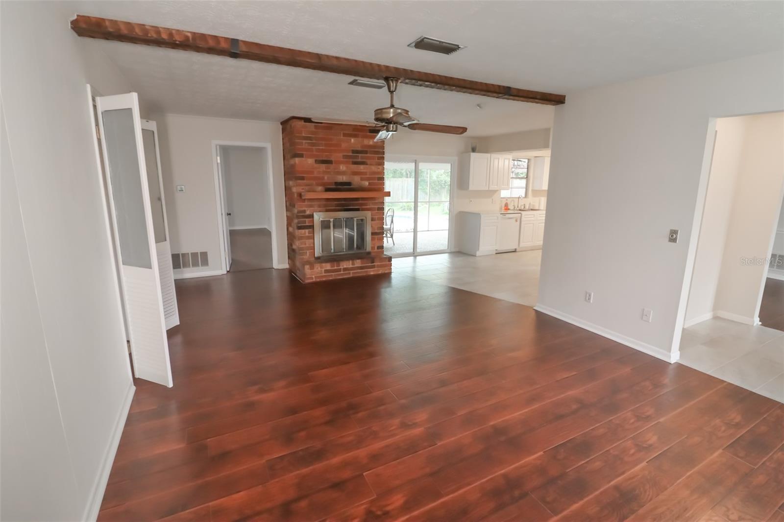 3442 Red Oak Cir E Property Photo 11