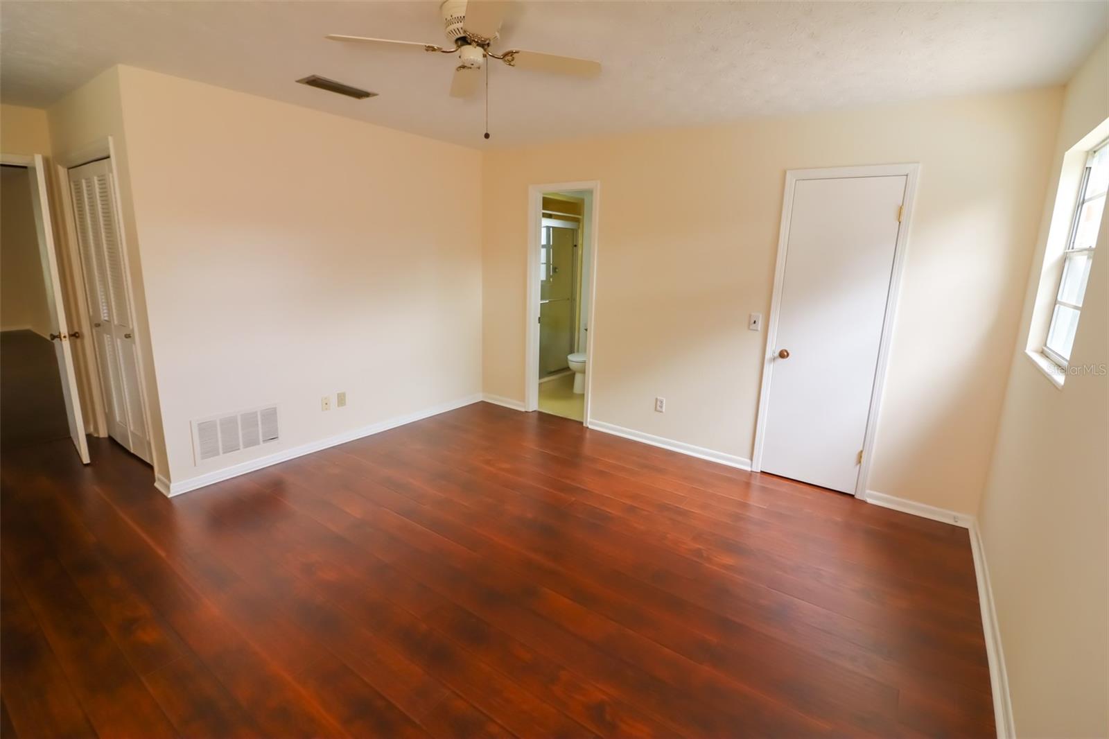 3442 Red Oak Cir E Property Photo 16