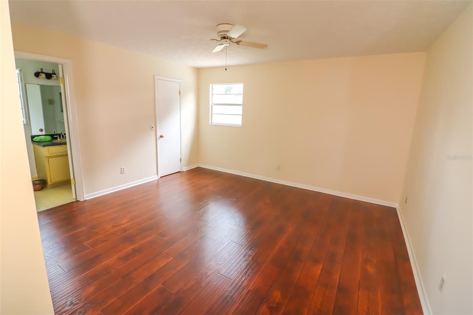 3442 Red Oak Cir E Property Photo 17