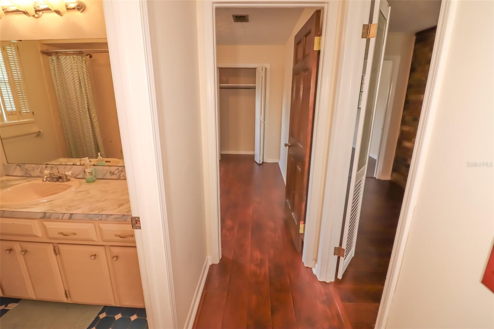 3442 Red Oak Cir E Property Photo 24