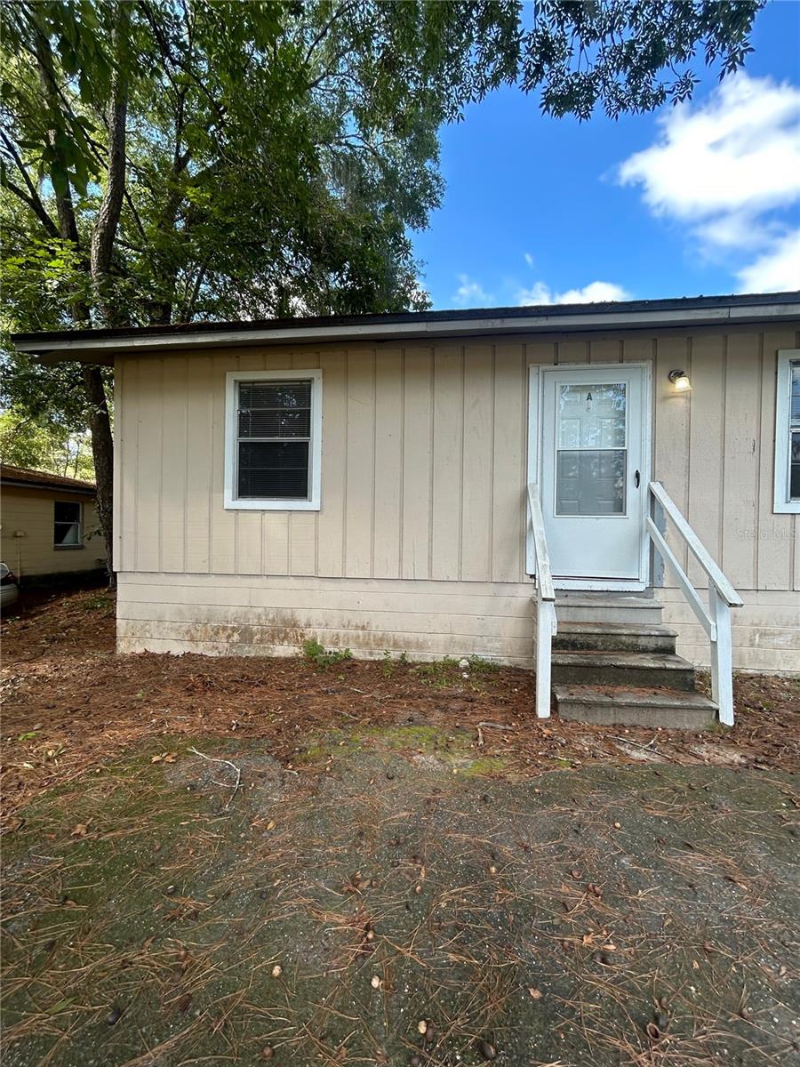 2212 Se 36th Ter #a Property Photo 1