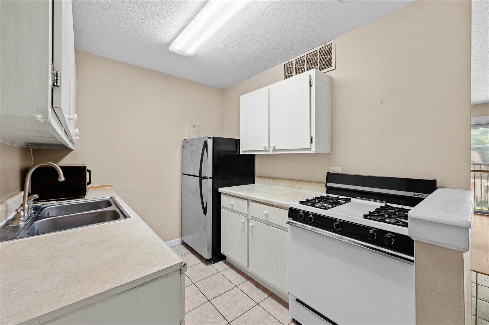 1700 Sw 16th Ct #d24 Property Photo 12